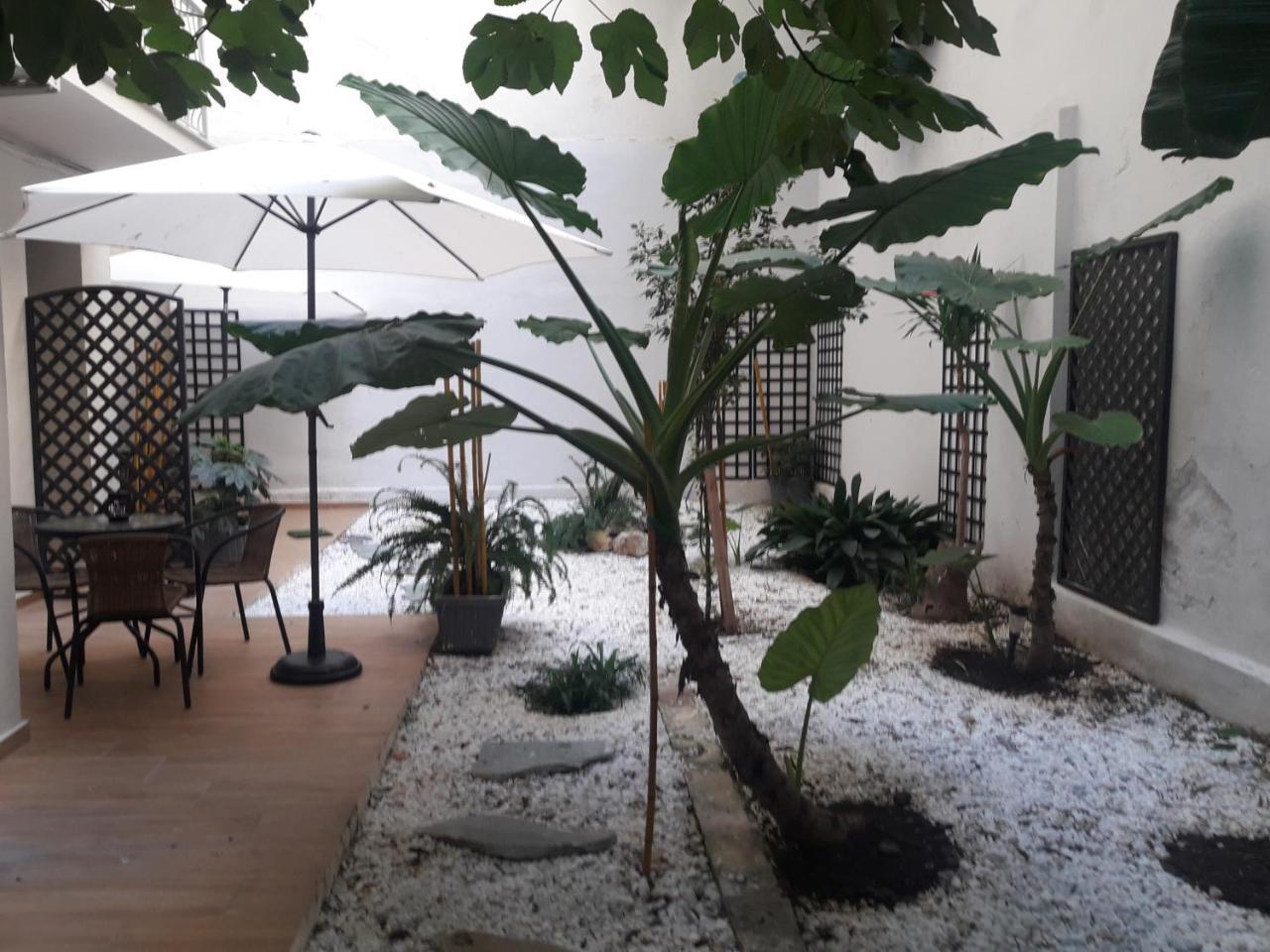 Studio Posh With Garden In Kolonaki Atenas Exterior foto